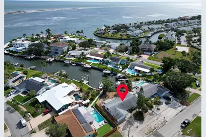 4540 Beach Drive SE, Saint Petersburg, FL 33705 - Photo 1