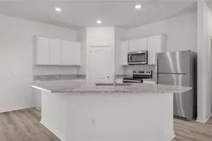 322 Amberjack Ct, Poinciana, FL 34759 - Photo 2