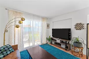 750 Burlington Ave N, Saint Petersburg, FL 33701 - Photo 8