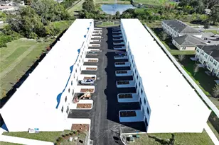 4366 Cambio Gdns Ct, Tampa, FL 33610 - Photo 56