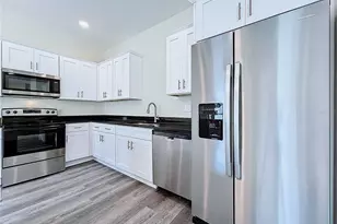 4366 Cambio Gdns Ct, Tampa, FL 33610 - Photo 4