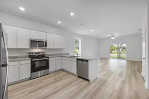 304 Bass Ct, Poinciana, FL 34759 - Photo 4