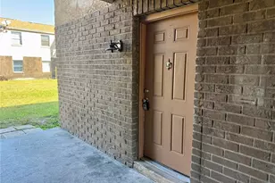 9013 Westchester Cir, Tampa, FL 33604 - Photo 18