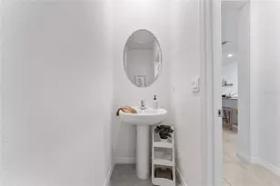 33105 Major Oak Dr, Wesley Chapel, FL 33545 - Photo 6