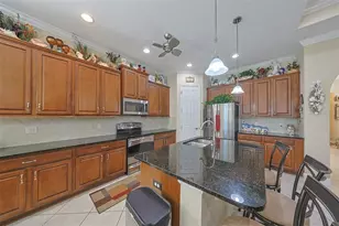 321 Siena Vista Pl, Sun City Center, FL 33573 - Photo 26