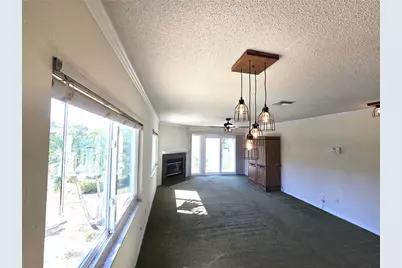 346 Madeira Circle, Saint Petersburg, FL 33710 - Photo 2