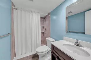 4725 Cove Cir, Saint Petersburg, FL 33708 - Photo 20