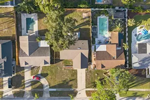 1408 Oleander Dr, Tarpon Springs, FL 34689 - Photo 2