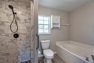 3118 34th Ave Dr E, Bradenton, FL 34208 - Photo 18