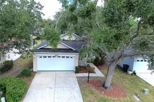 6429 Barberry Ct, Lakewood Ranch, FL 34202 - Photo 4