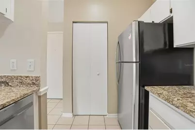 3002 W Cleveland Street #E10, Tampa, FL 33609 - Photo 16