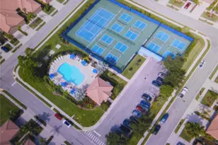 344 Mystic Falls Dr, Apollo Beach, FL 33572 - Photo 10