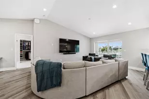 320 Belle Isle Ave, Belleair Beach, FL 33786 - Photo 20