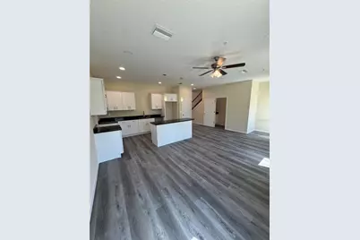 4370 Cambio Gardens Court, Tampa, FL 33610 - Photo 8