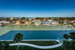 4725 Cove Cir, Saint Petersburg, FL 33708 - Photo 16
