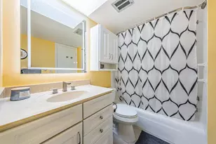 4725 Cove Cir, Saint Petersburg, FL 33708 - Photo 20
