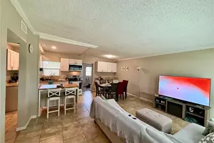 1604 Crystal Ct E, Lakeland, FL 33801 - Photo 4