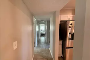 1604 Crystal Ct E, Lakeland, FL 33801 - Photo 10