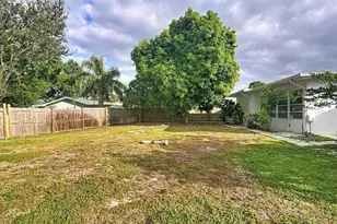 11320 Currie Ln, Largo, FL 33774 - Photo 32