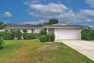 11320 Currie Ln, Largo, FL 33774 - Photo 1