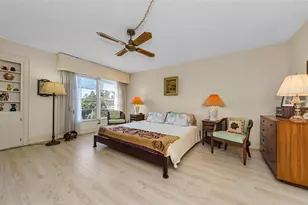 131 Bluff View Dr, Belleair Bluffs, FL 33770 - Photo 10