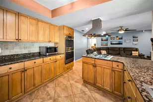4201 46th Ave S, Saint Petersburg, FL 33711 - Photo 10