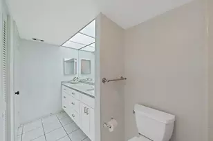 203 Mariner Dr, Tarpon Springs, FL 34689 - Photo 40