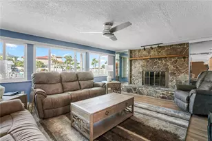 2250 Lagoon Dr, Dunedin, FL 34698 - Photo 14