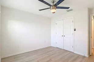 8075 Broad Pointe Dr, Zephyrhills, FL 33540 - Photo 28