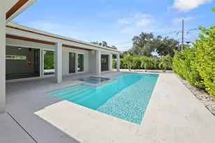 2012 Culberson Ave, Dunedin, FL 34698 - Photo 2