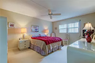 7050 Sunset Dr S, South Pasadena, FL 33707 - Photo 16