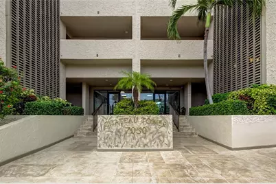 7050 Sunset Drive S #405, South Pasadena, FL 33707 - Photo 2