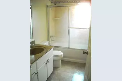 2806 Burr Oak Drive, Tampa, FL 33618 - Photo 2