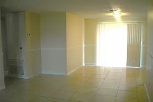 2806 Burr Oak Dr, Tampa, FL 33618 - Photo 4