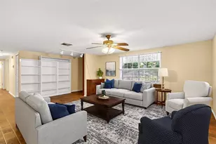 10618 Skewlee Gardens Dr, Thonotosassa, FL 33592 - Photo 4