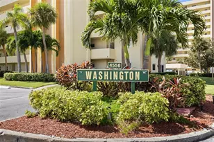 4550 Cove Cir, Saint Petersburg, FL 33708 - Photo 46