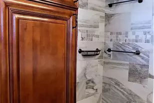 8804 Bay Pointe Dr, Tampa, FL 33615 - Photo 10