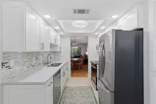 5775 Park St N, Saint Petersburg, FL 33709 - Photo 6