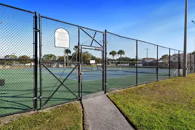 10703 Meadowglen Lane, Tampa, FL 33624 - Photo 44