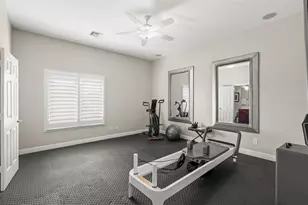 657 Saxony Blvd, Saint Petersburg, FL 33716 - Photo 54
