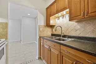 379 47th Ave N, Saint Petersburg, FL 33703 - Photo 30