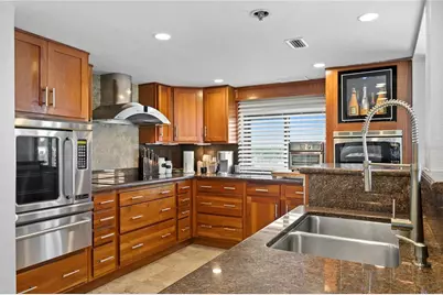 201 W Laurel Street #1006, Tampa, FL 33602 - Photo 48