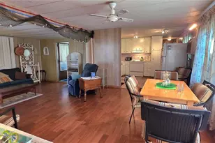 37438 Ray Dr, Zephyrhills, FL 33541 - Photo 30