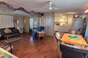 37438 Ray Dr, Zephyrhills, FL 33541 - Photo 16