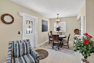 202 Bedford St, Sun City Center, FL 33573 - Photo 6