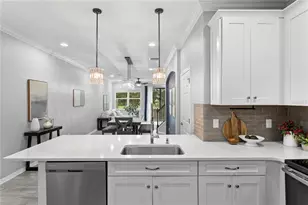 11506 Crowned Sparrow Ln, Tampa, FL 33626 - Photo 10