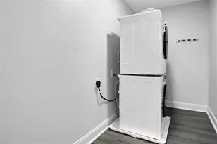1705 E Chelsea St, Tampa, FL 33610 - Photo 28