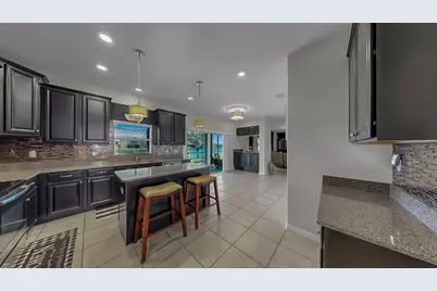 2429 Cumberland Cliff Drive, Ruskin, FL 33570 - Photo 6