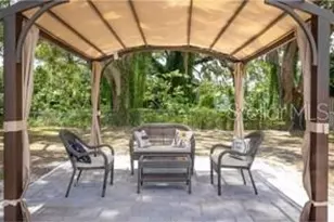 4318 Berkley Dr, Tampa, FL 33610 - Photo 10