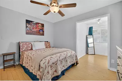 2401 19th Street S, Saint Petersburg, FL 33712 - Photo 4